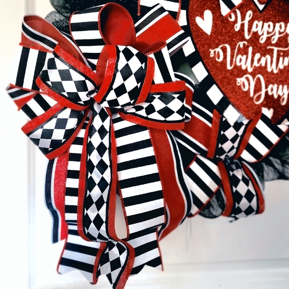 Valentines Day Wreath Deco Mesh Bows - Picture 3 of 4